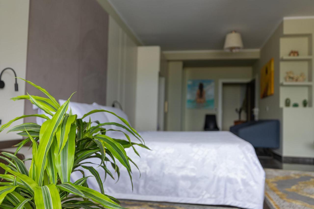 Hotel Pirro Влёра Экстерьер фото