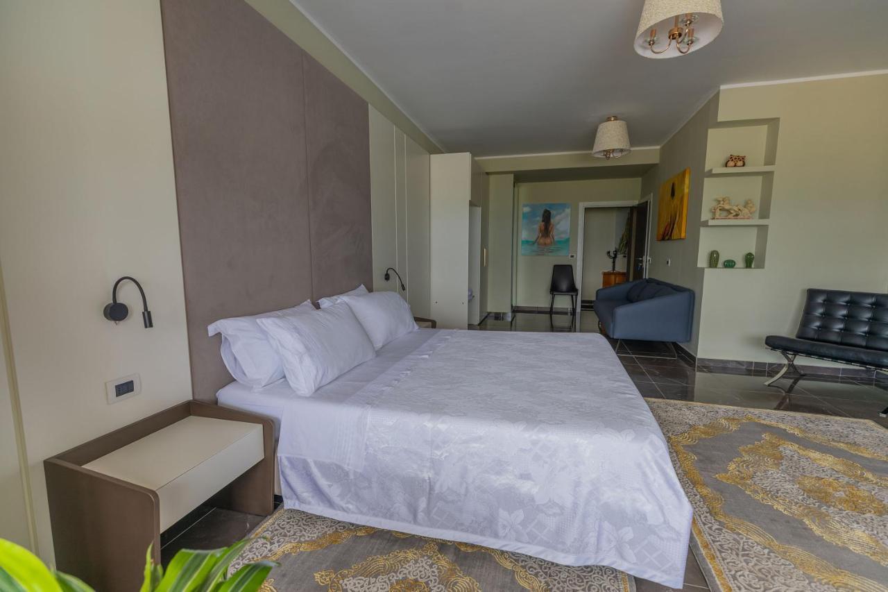 Hotel Pirro Влёра Экстерьер фото