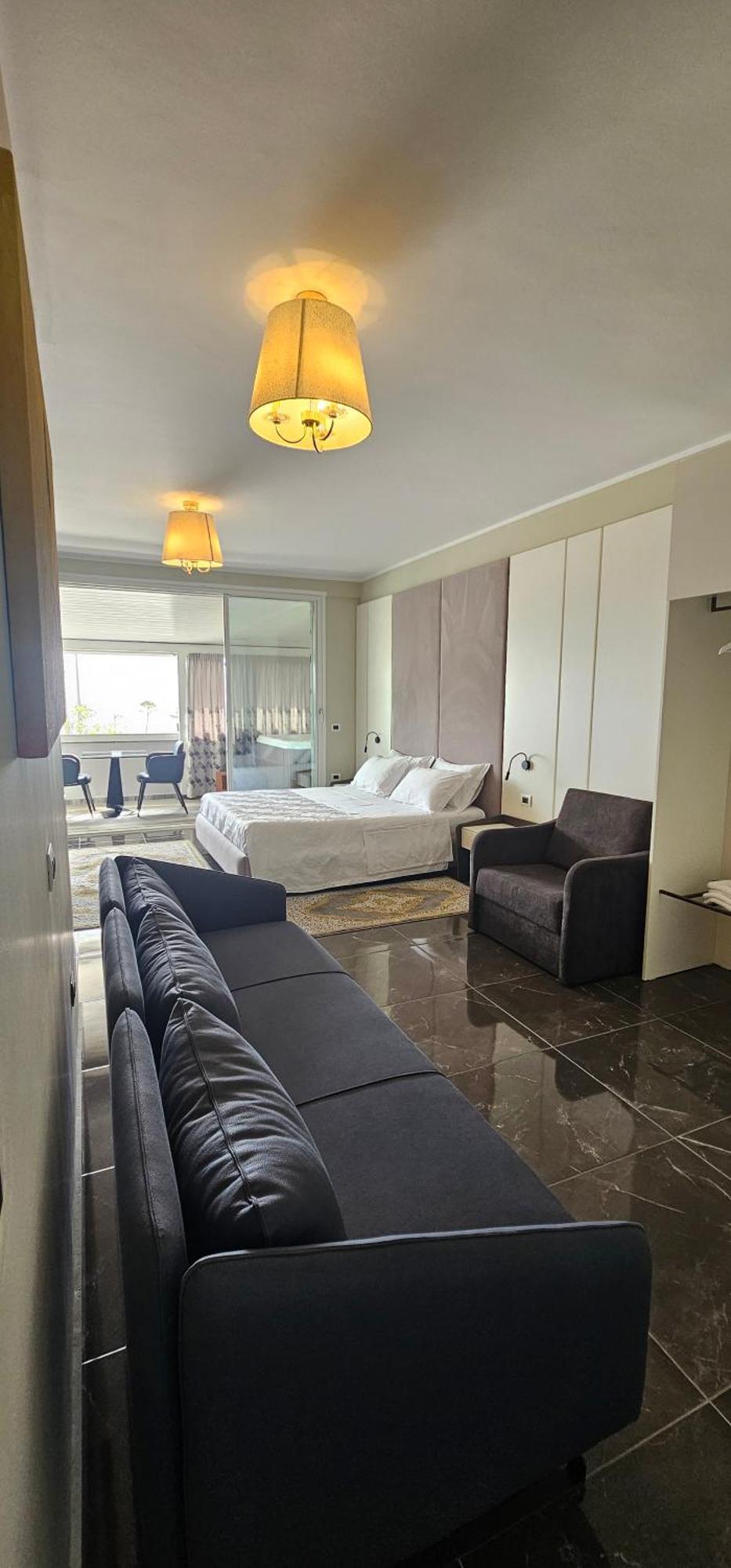 Hotel Pirro Влёра Номер фото
